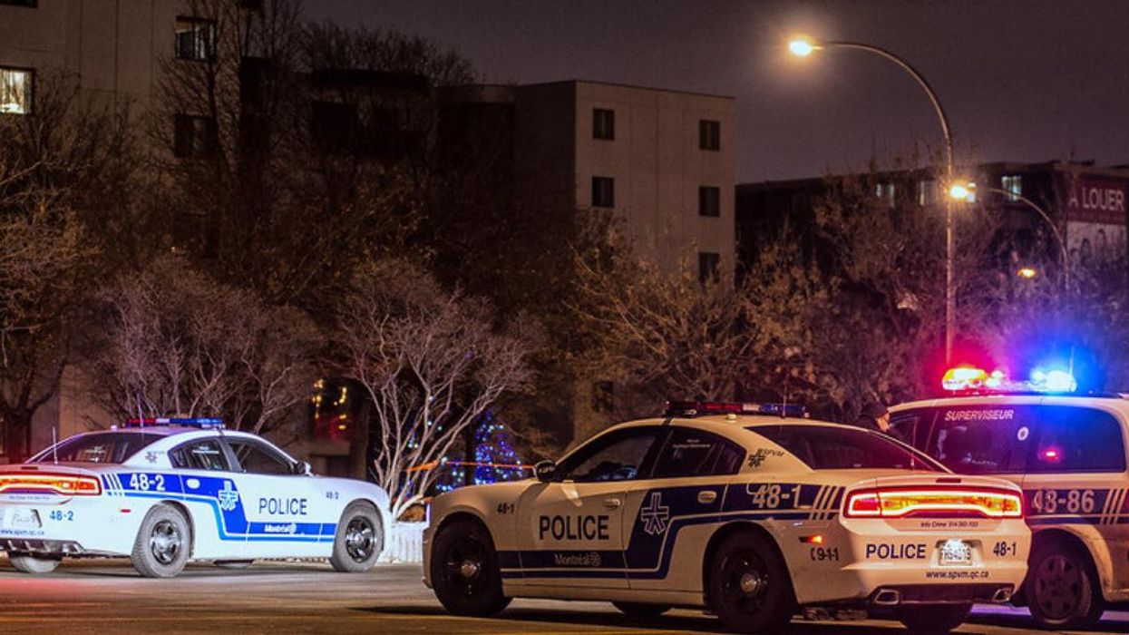 Voitures de police à Montréal.