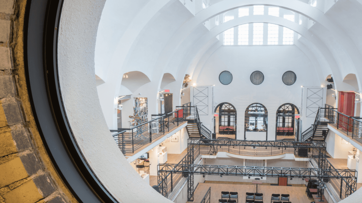 Vu par une fenêtre de l'Écomusée du fier monde.