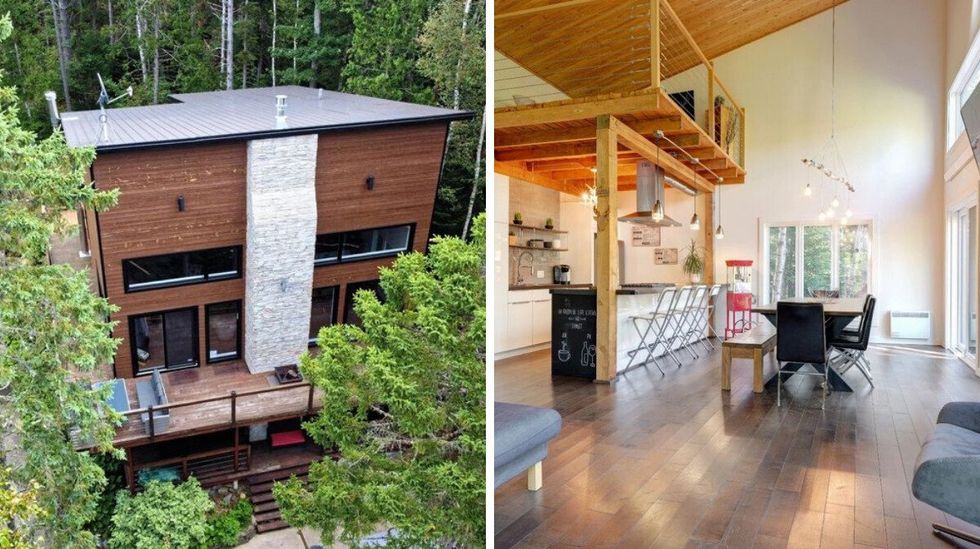 Vue a\u00e9rienne d'un chalet sur plusieurs \u00e9tages dans les bois. Droite : Cuisine et salle \u00e0 manger avec mezzanine.