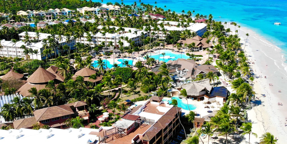 Vue a\u00e9rienne du VIK hotel Arena Blanca \u00e0 Punta Cana.