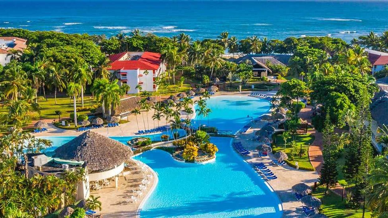 Vue aérienne du Marien Puerto Plata Hotel avec sa grande piscine lagon entourée de végétation tropicale.