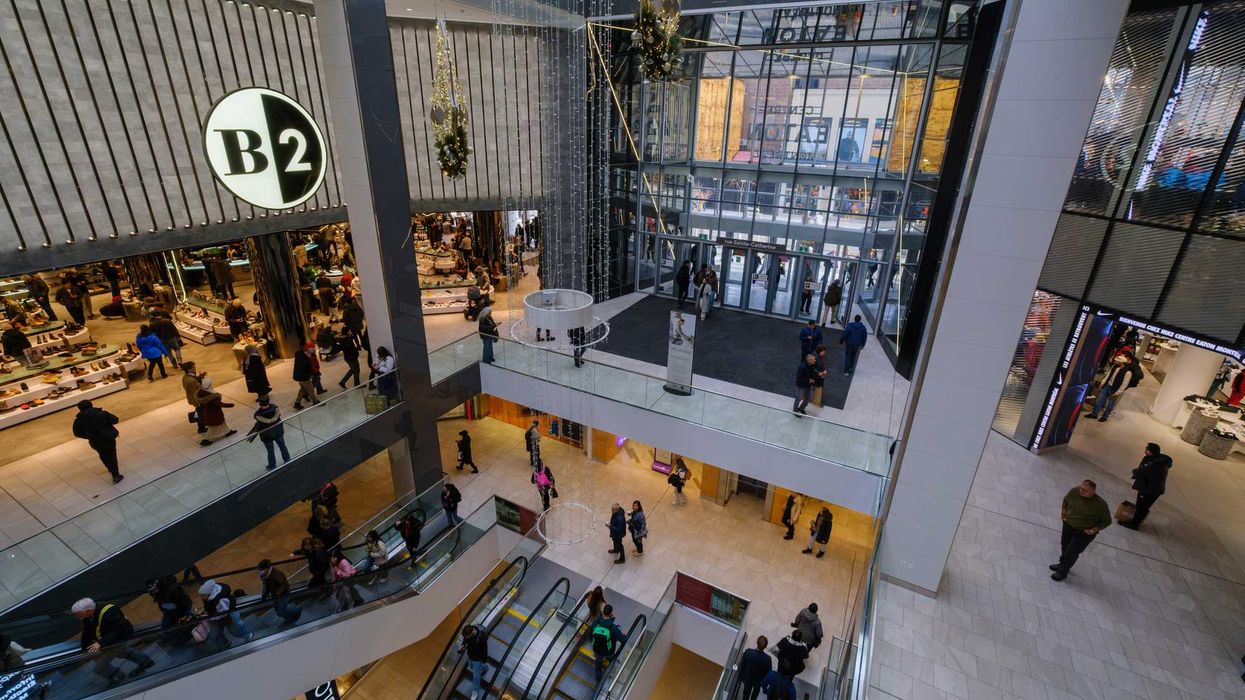 Vue du Centre Eaton, à Montréal.
