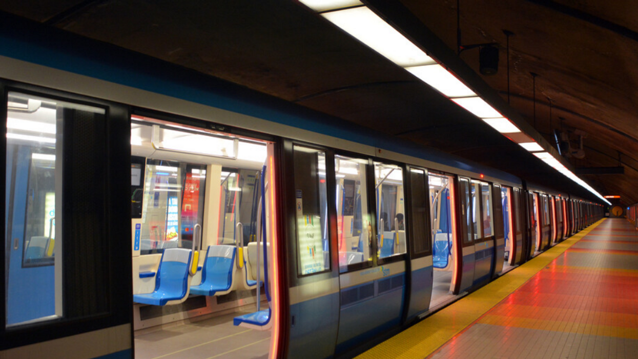 Wagon du métro de Montréal.
