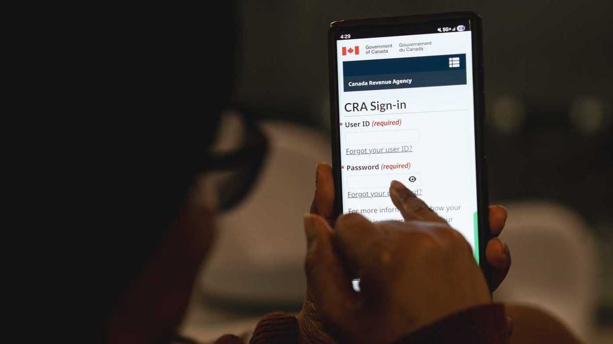 Warrant issued for man exposed in Panama Papers