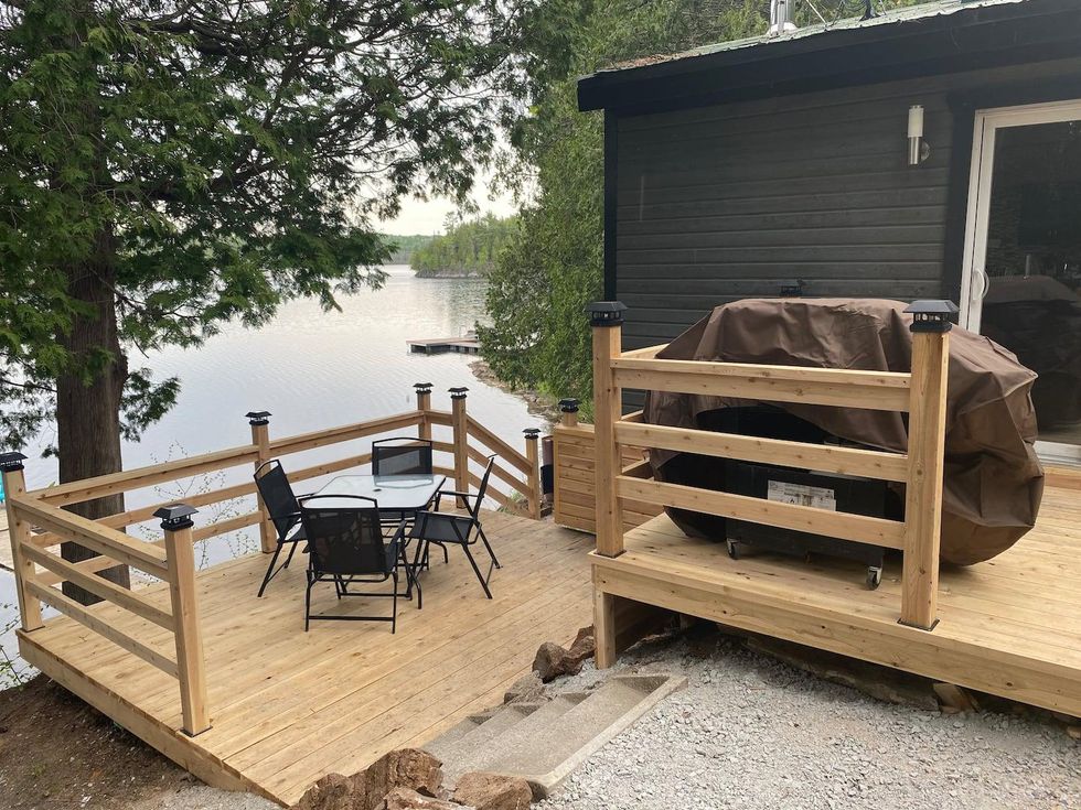 waterfront cottage near ottawa