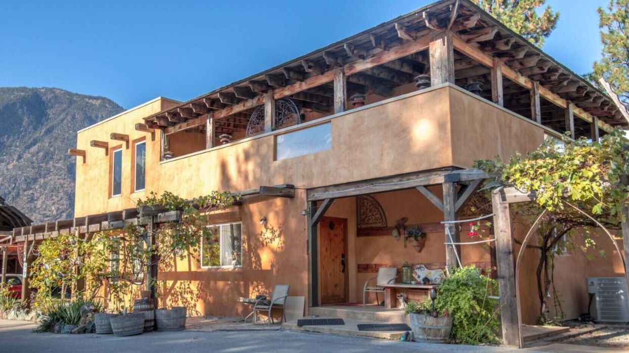 Waterfront Home For Sale in BC Is Cheaper Than A Shoebox In Vancouver