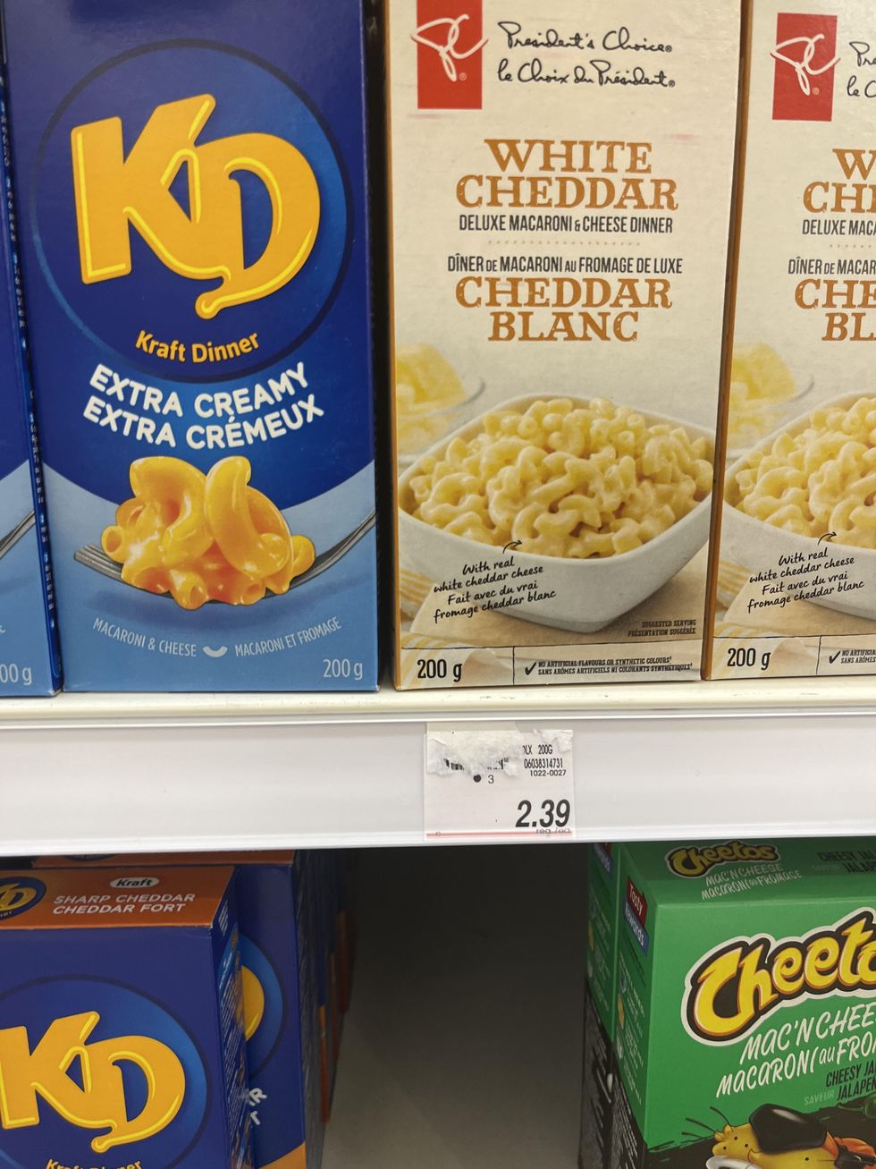 White Cheddar Deluxe Macaroni & Cheese Dinner.