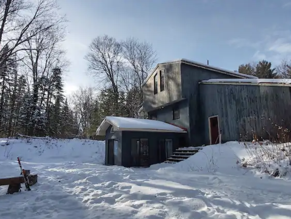 winter airbnb cottage in ontario