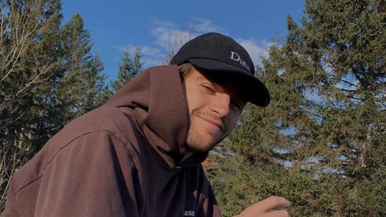 Yan Cacchione fréquente cette personnalité et ils l'annoncent avec une photo assez mignonne