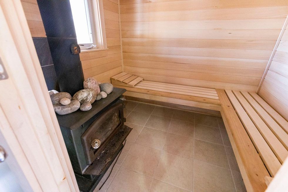 Year-round sauna.