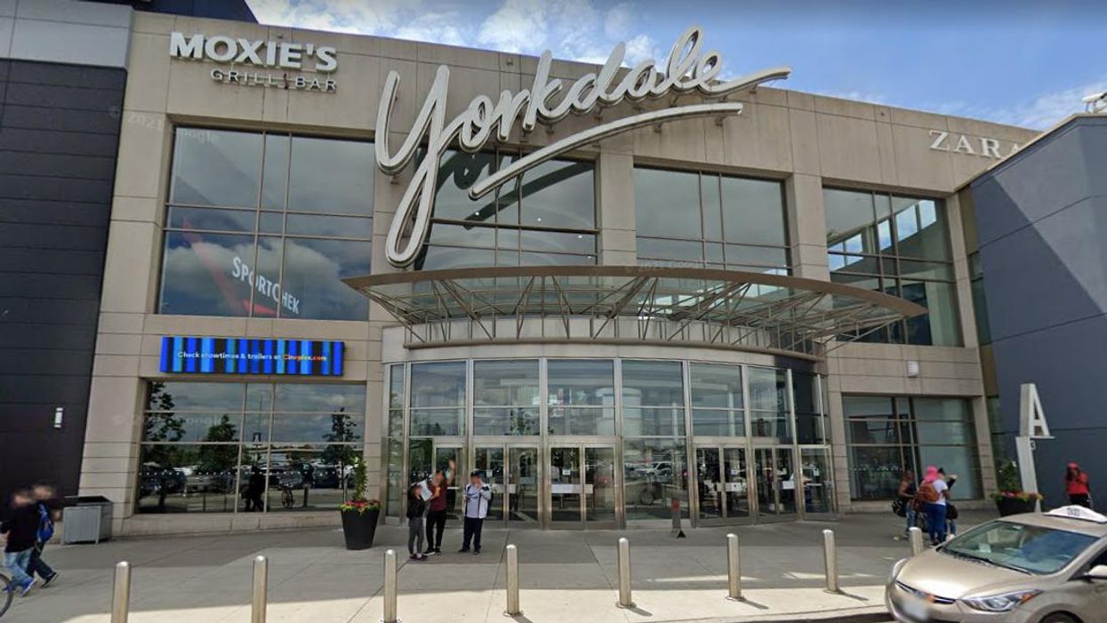 Yorkdale Shopping Centre Is Having A Huge Job Fair This Week & Over 20 Stores Are Hiring