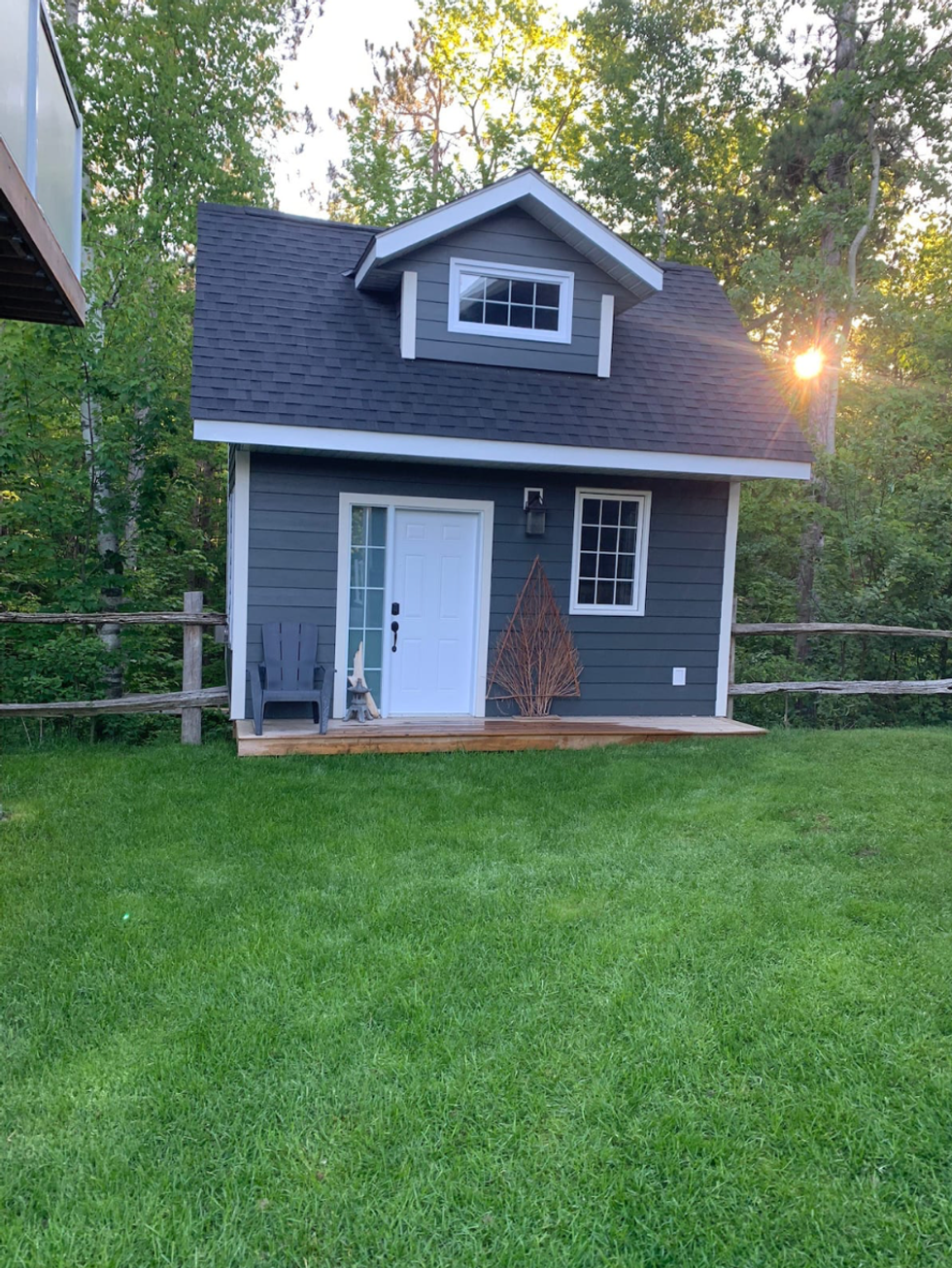 Young\u2019s Bluewater Beach Bunkie.