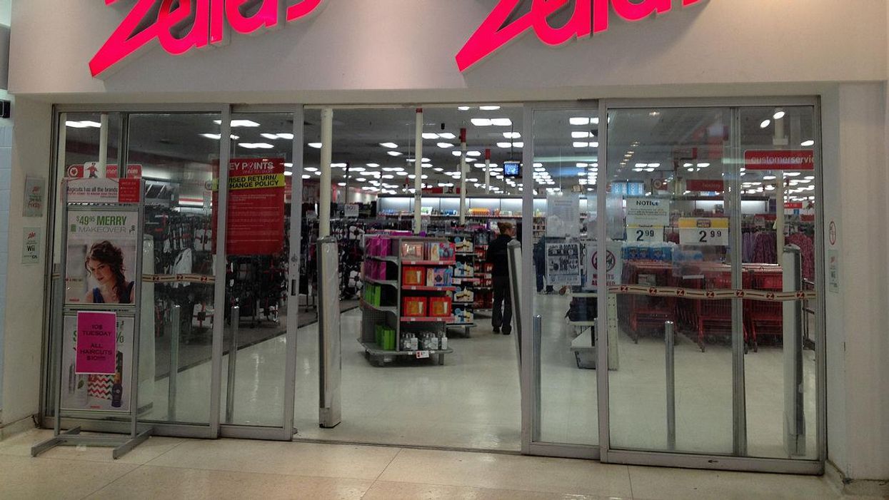 Zellers Cornwall Mall Enterance